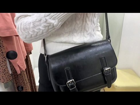 ❤️ Offentlig onani av den unga slynan FeralBerry med en dildo i provrummet ️ Porno vk at sv.klassikaprint.ru ❌️