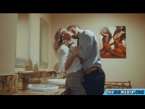 ❤️ När en bystig blondin förför dig på en offentlig toalett ️ Porno vk at sv.klassikaprint.ru ❌️